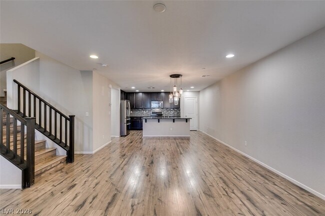 Building Photo - 3009 Camino Sereno Ave