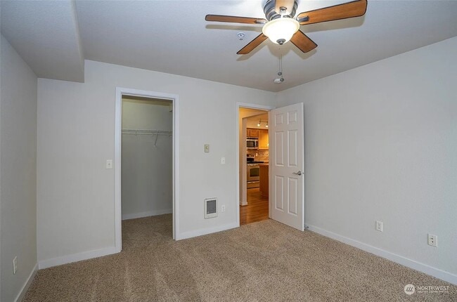 Building Photo - 13405 97th Ave E