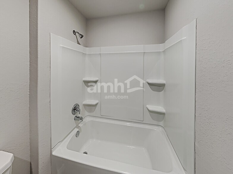 Building Photo - 10507 Varmus Dr