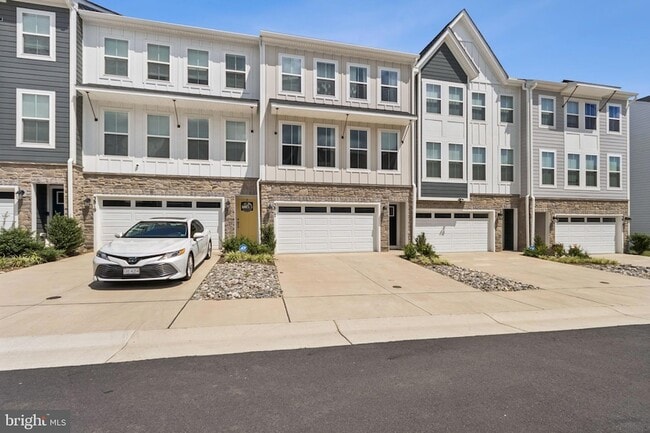 Primary Photo - 3817 Drayton Ct
