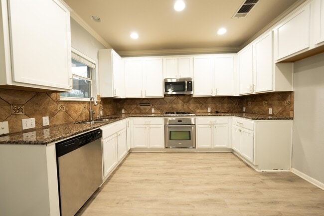 Building Photo - 9517 Eagle Knoll Dr