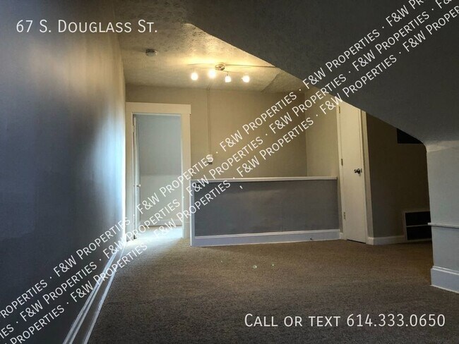 Building Photo - 67 S Douglass St