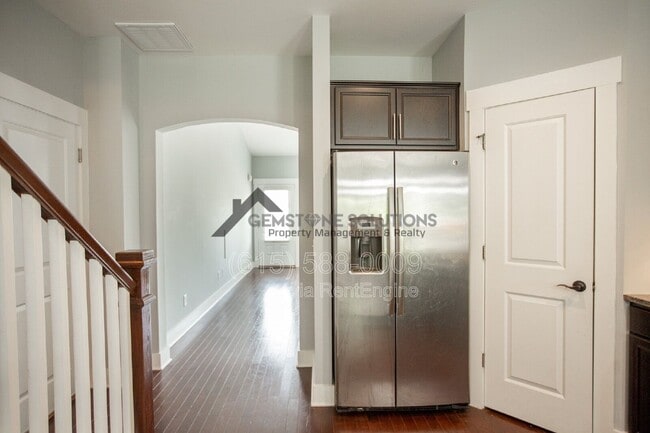 Building Photo - 1041 Honey Bush Cir