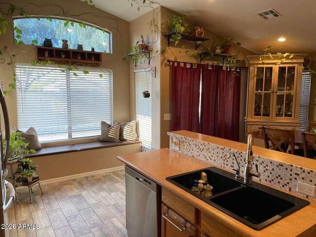 Building Photo - 14948 W Maui Ln