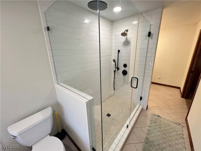 Building Photo - 5242 Dickens Dr