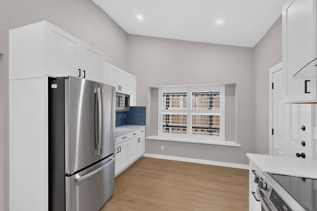 Building Photo - 4420 Seville Ln