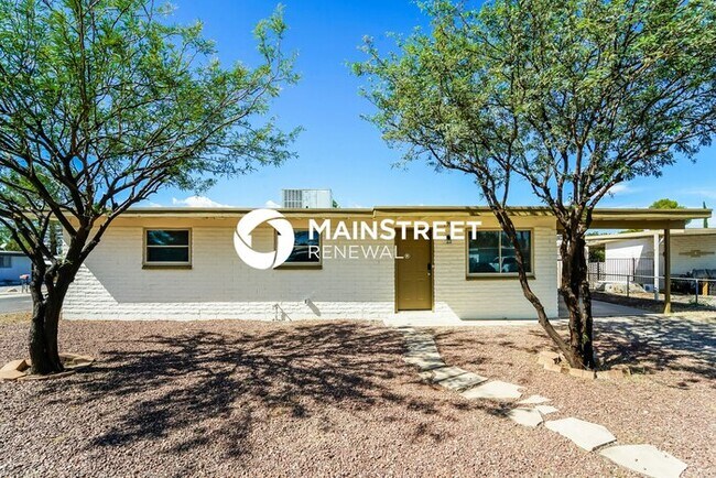 Building Photo - 3 Bedroom Pet-Friendly Home in Tucson, AZ ...