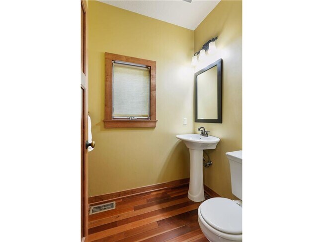 Building Photo - 2313 Cole Ave SE