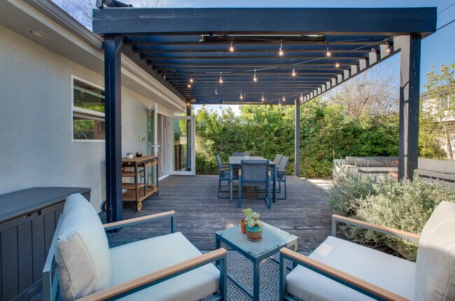 Building Photo - 12945 Welby Way