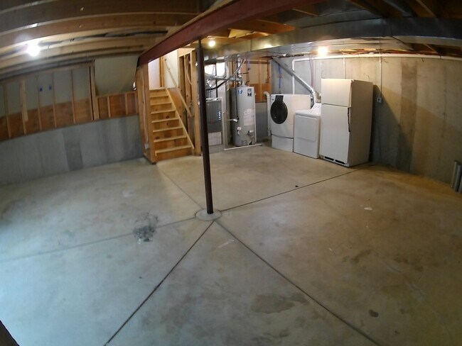 Building Photo - 126 Fossil Ct W