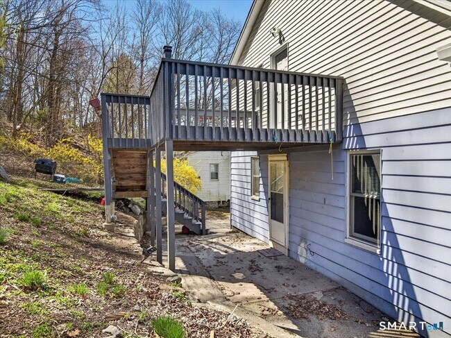 Building Photo - 91 Jewett St