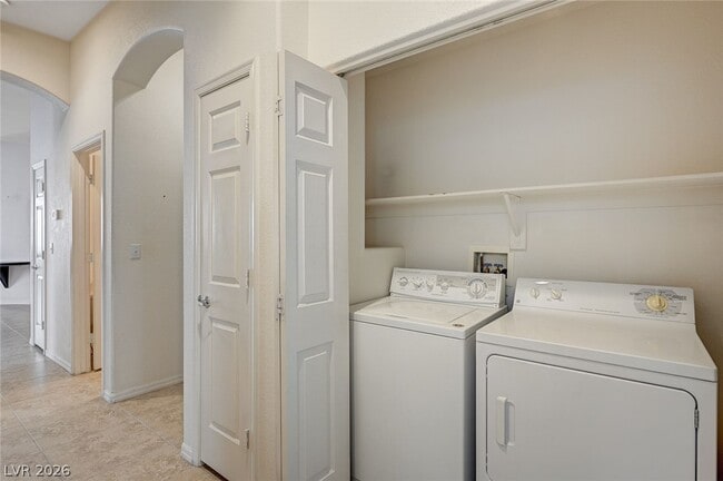 Building Photo - 9197 Grey Pebble Ct