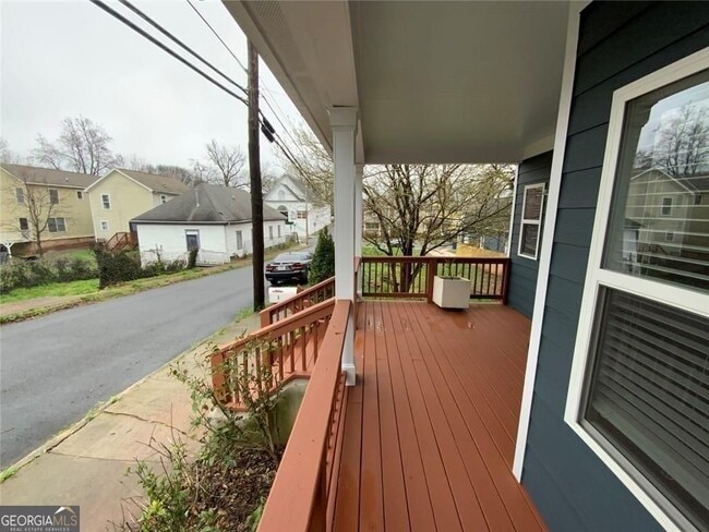 Building Photo - 294 Bass St SW