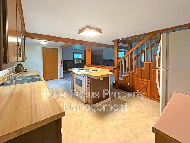 Building Photo - 255 Rawle St