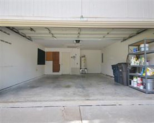 Building Photo - Charming 3 Bed 2 Bath Home in West Fort Worth