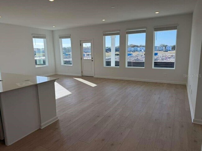 Building Photo - 5153 Natalia Dr