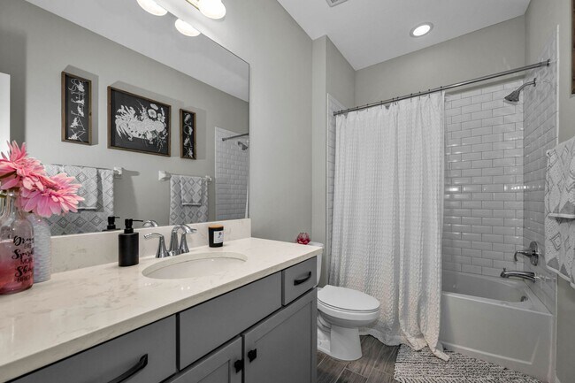 Building Photo - 30179 Southwell Ln