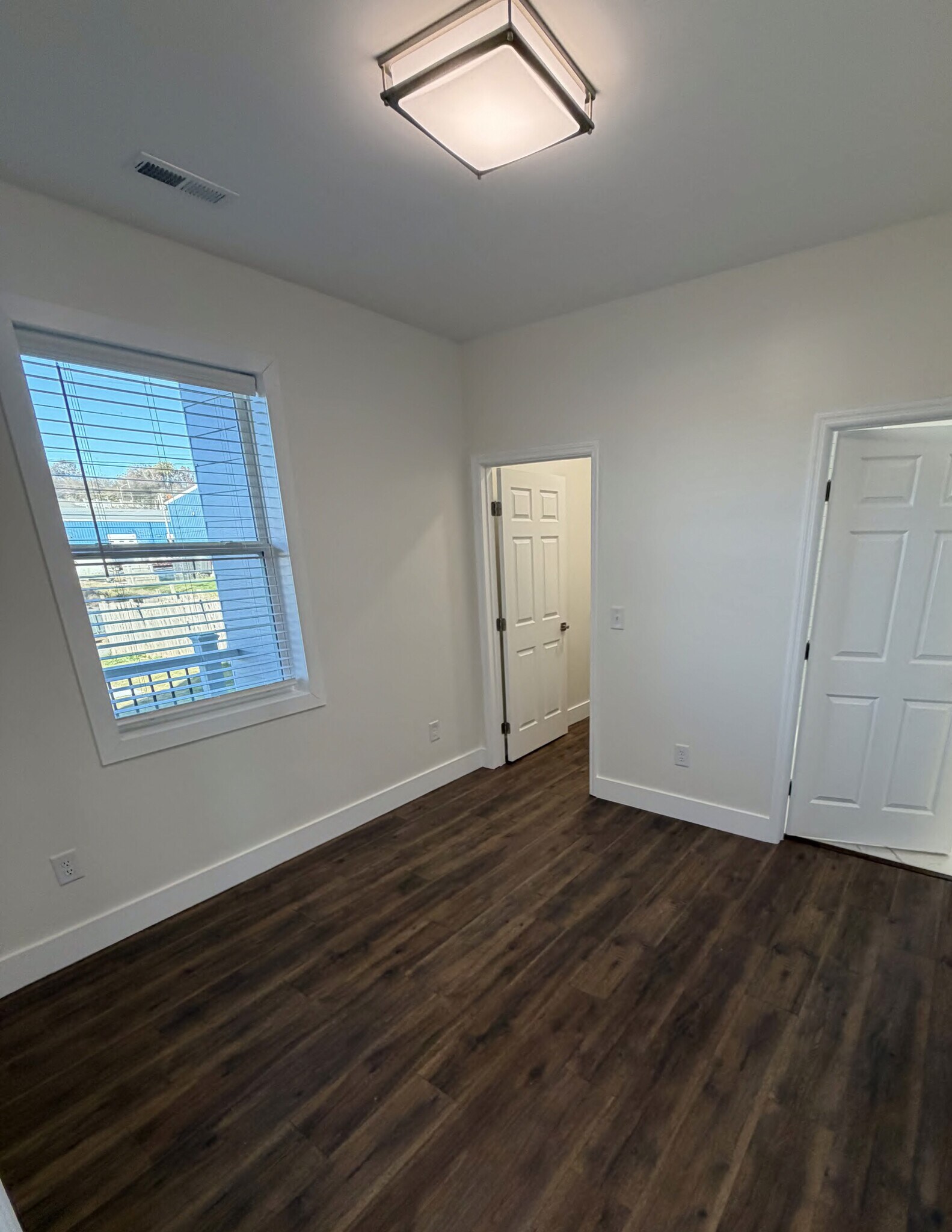 Building Photo - 1409 Woodbine Ave