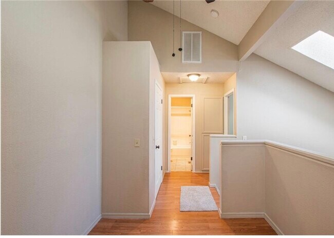 Building Photo - 9811 River Birch Dr