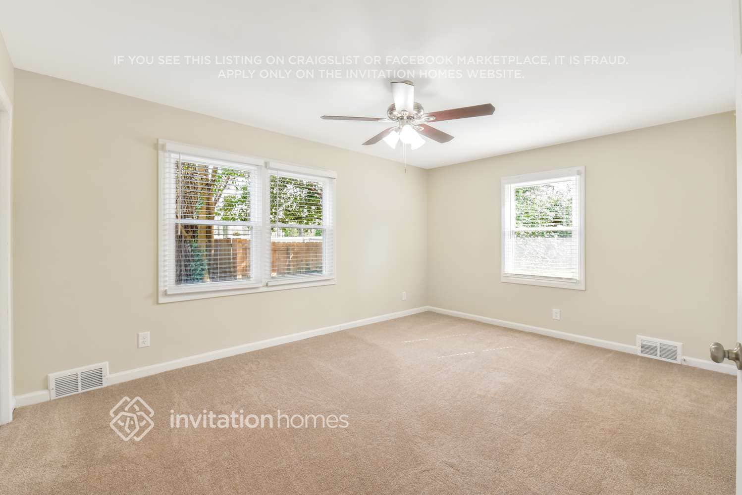 Building Photo - 3332 Bonneville Dr