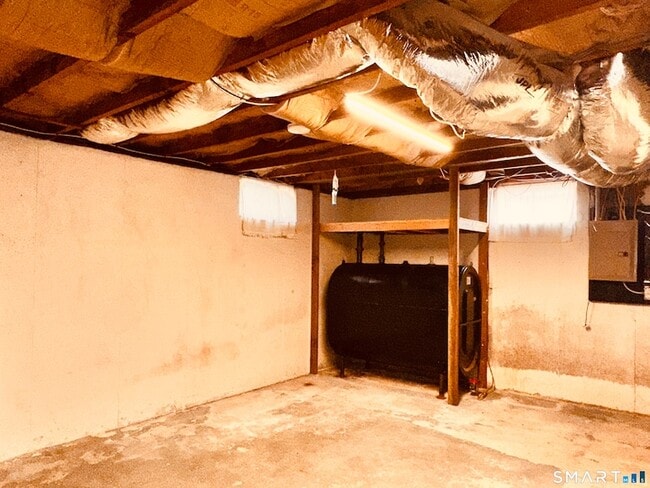 Building Photo - 33 Jepson Ln
