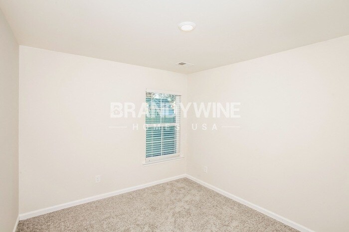 Building Photo - 423 Stonyhurst Dr