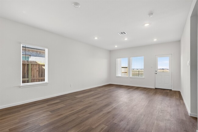 Building Photo - 4034 Bronco Sta Ln