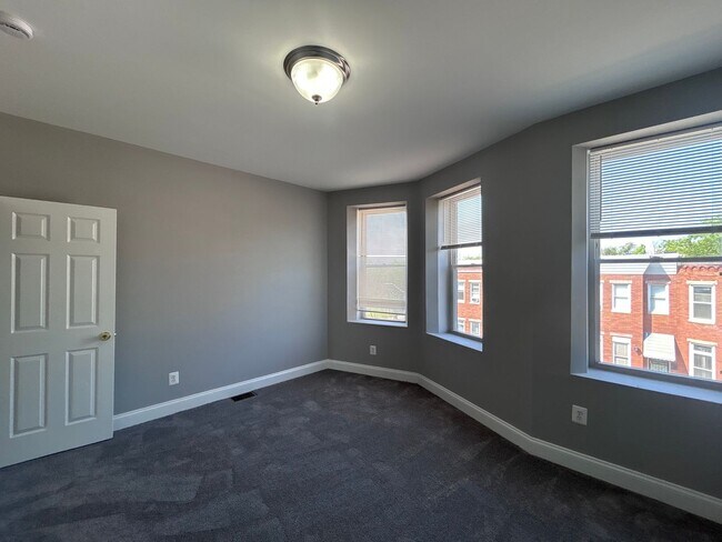 Building Photo - Baltimore - 4 Bedrooms and 2.5 baths Available!
