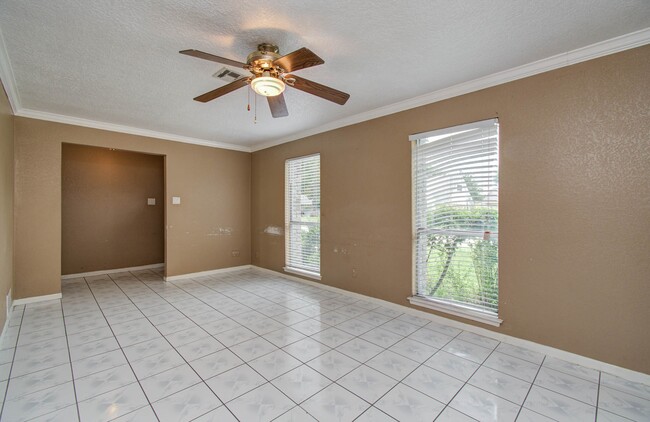 Building Photo - 2508 Grape Ln