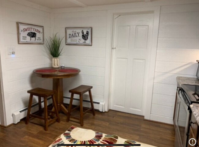 Building Photo - 111 Mohawk Ln