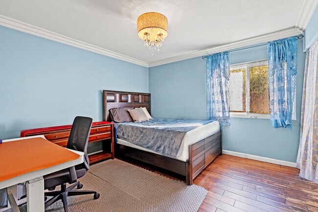 Building Photo - Spacious 4BR Family Retreat w Private Pool