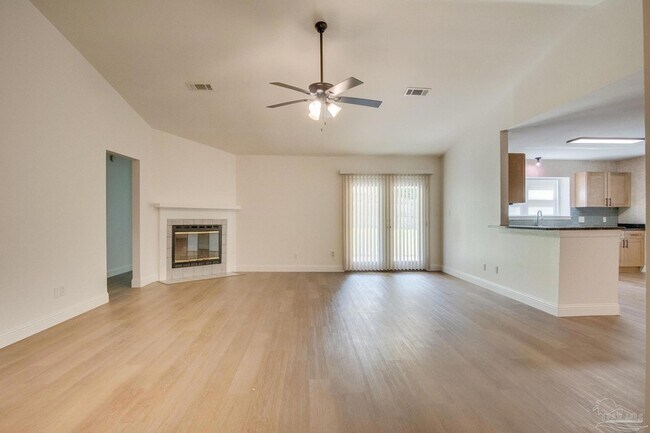 Building Photo - 4631 Northpointe Cir