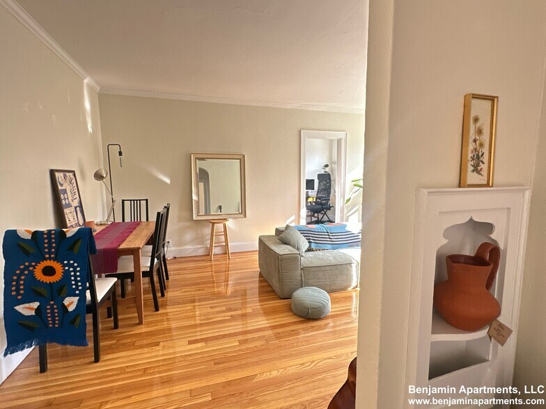 Building Photo - 1626 Commonwealth Ave