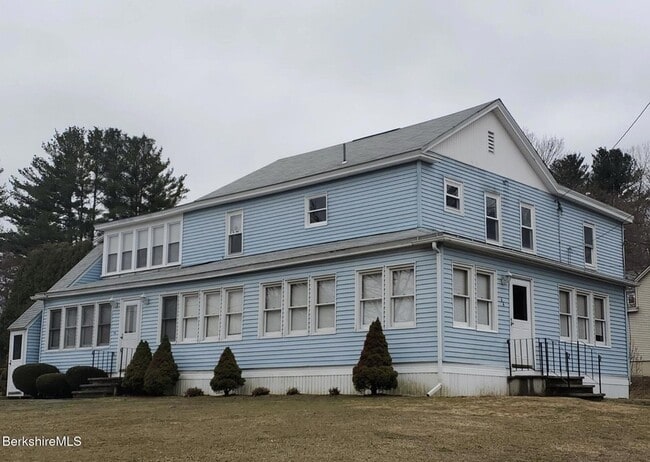 Building Photo - 1 Edward Ave