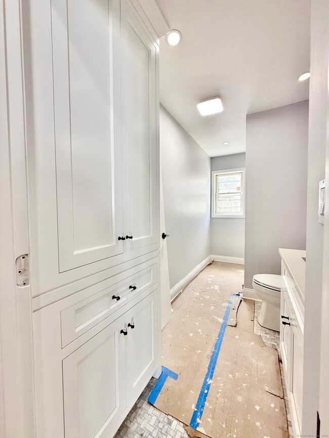 Building Photo - 40 E Pasadena Pl