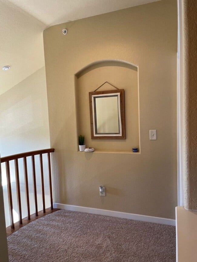 Building Photo - Gorgeous End-Unit Townhome Backing to Open Space!