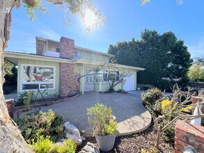 Building Photo - 718 S Leland