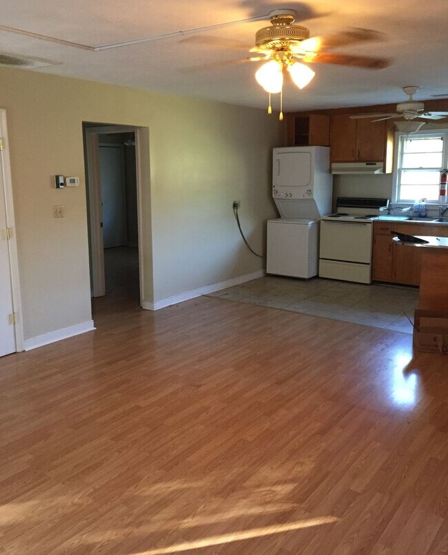 Building Photo - 400 Dorrier Dr