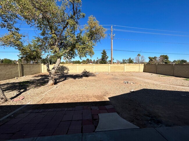 Building Photo - 3 Bedroom 2 Bathroom Parkview North Home