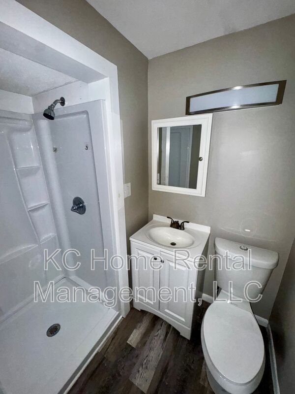 Building Photo - 3723 Webster Ave