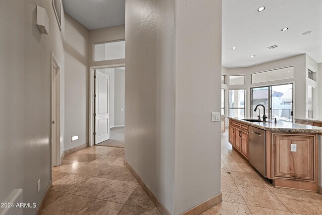 Building Photo - 6057 E Campo Bello Dr