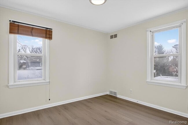 Building Photo - 13336 Balfour Ave