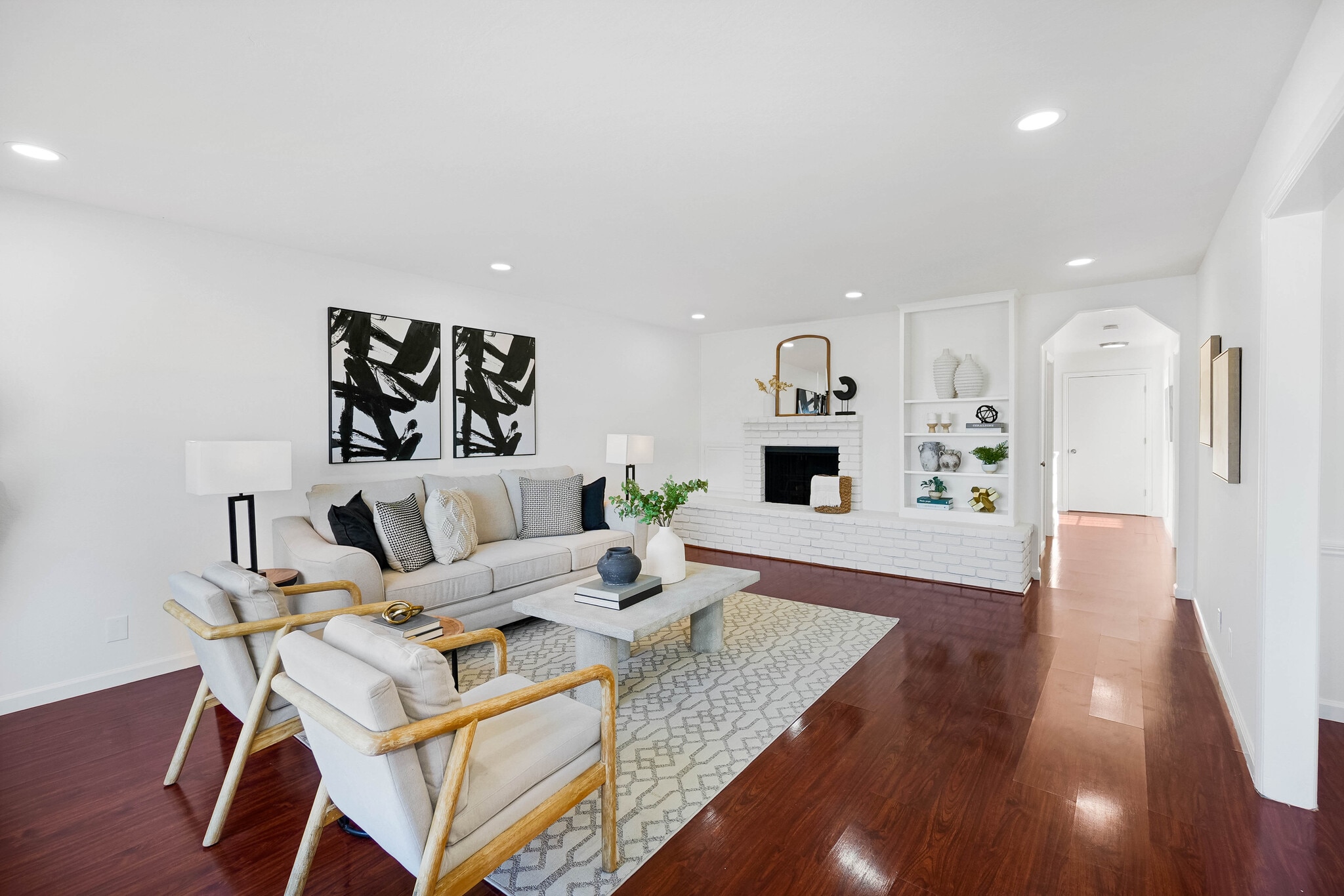 Building Photo - 584 Hillside Blvd