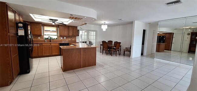 Building Photo - 15403 SW 107th Ct
