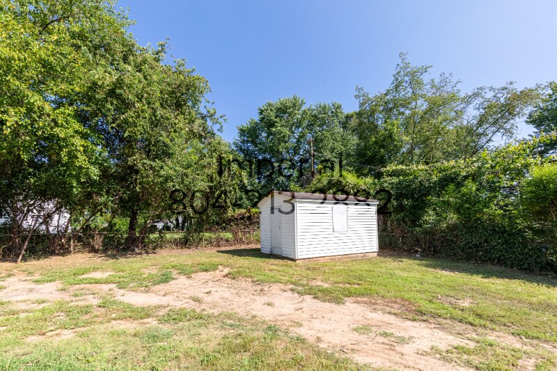 Building Photo - 4261 Sheffield Rd