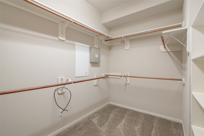 Building Photo - 95 E Whistlers Bend Cir