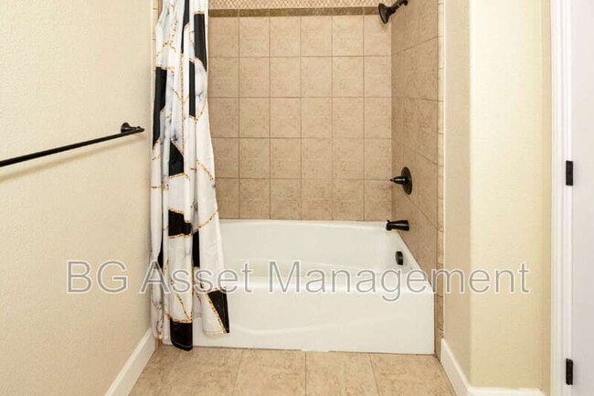 Building Photo - 1240 Sonata Dr