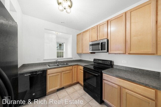 Building Photo - 2853 Falling Waters Dr