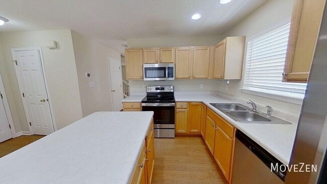 Building Photo - 249 Malamute Ln