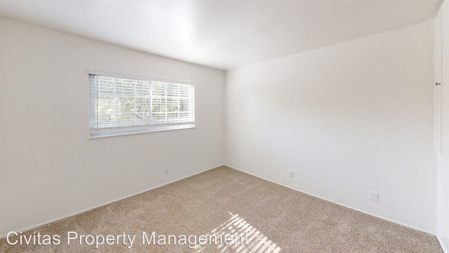 Building Photo - 3 br, 2.5 bath House - 2671 Webster Ct